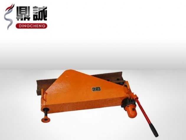 點(diǎn)擊查看詳細(xì)信息<br>標(biāo)題：垂直液壓彎軌機(jī) 閱讀次數(shù)：4583