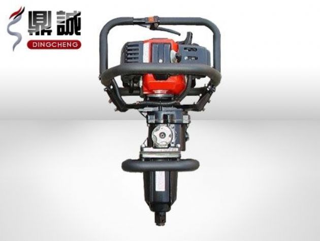 點(diǎn)擊查看詳細(xì)信息<br>標(biāo)題：便攜式內(nèi)燃扳手 閱讀次數(shù)：4552