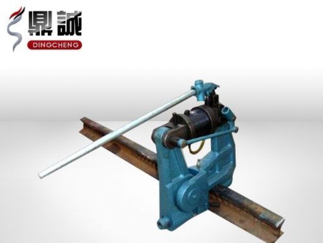點擊查看詳細信息<br>標題：液壓鋼軌擠孔機 閱讀次數(shù)：4596
