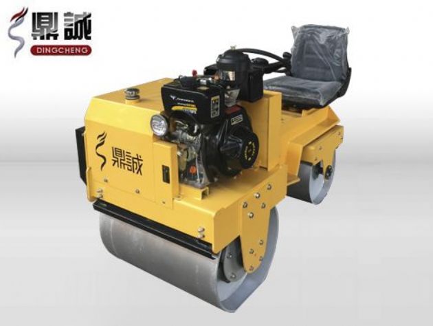 點(diǎn)擊查看詳細(xì)信息<br>標(biāo)題：DC850C座駕式壓路機(jī) 閱讀次數(shù)：15422